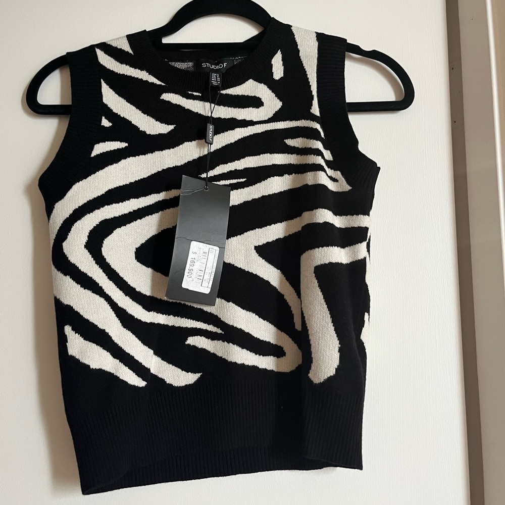 Studio Black and White Zebra Print Women's Top